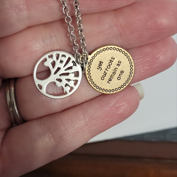 Premier Designs Necklace - Picture 3 of 4